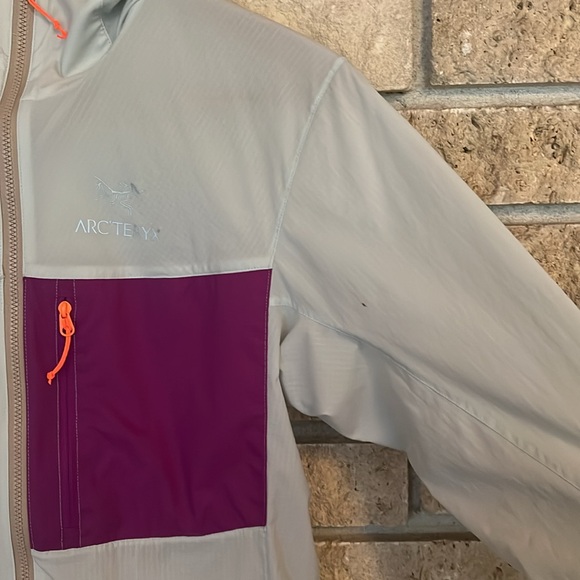 Arc’teryx jacket Squamish Hoody - Picture 7 of 9